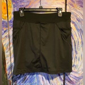 Studio M black sport skorts